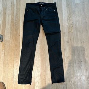 Coated black Paige, skinny cut